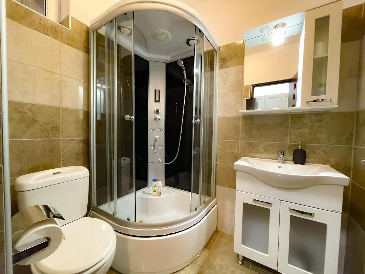 Cool Flat In The Heart Of Bucharest'S Fun And History Apartment