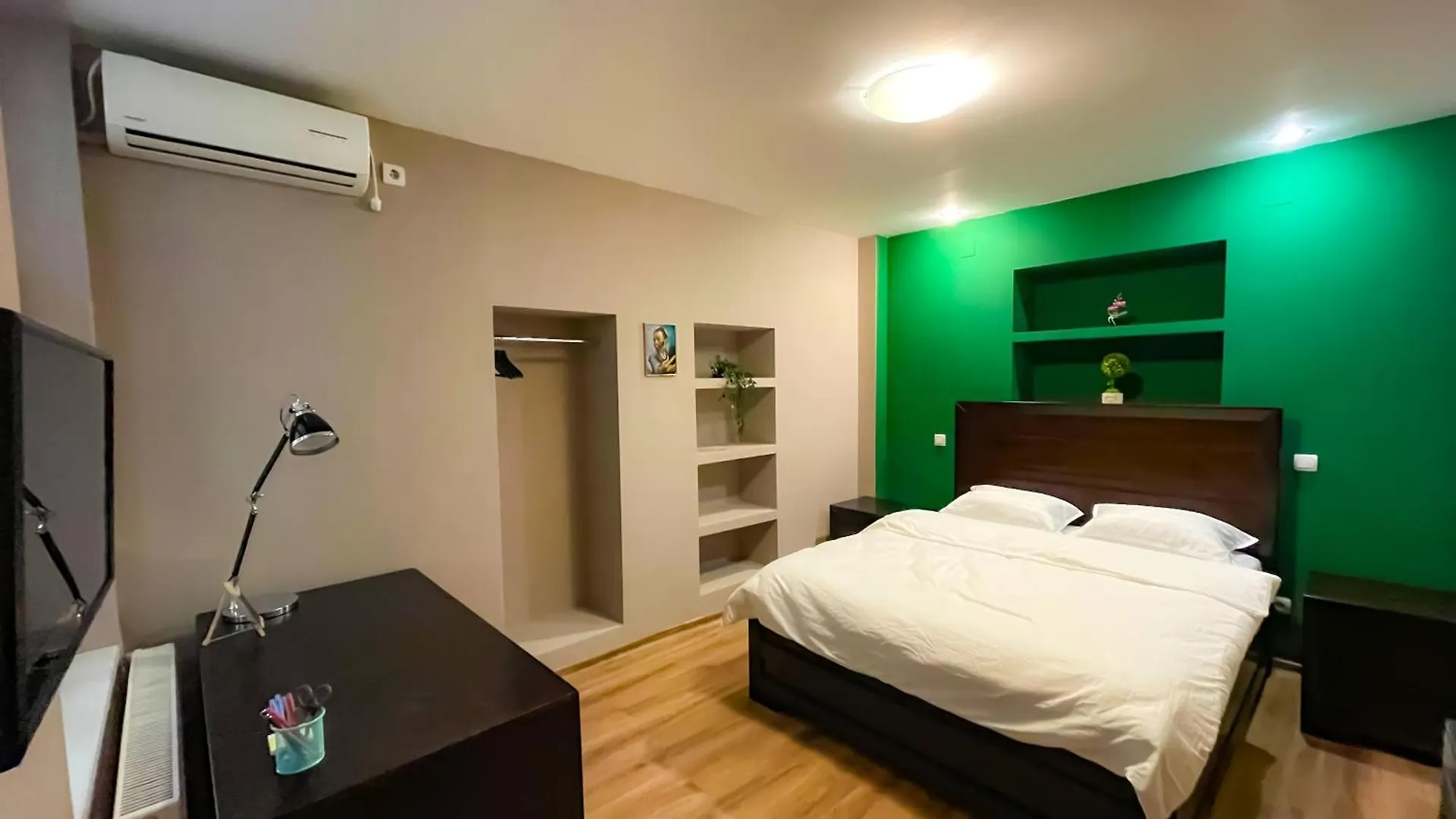 Cool Flat In The Heart Of Bucharest'S Fun And History Apartment