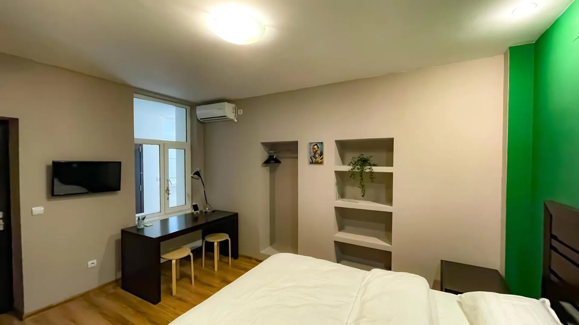 Apartamento Cool Flat In The Heart Of Bucharest'S Fun And History  Bucarest